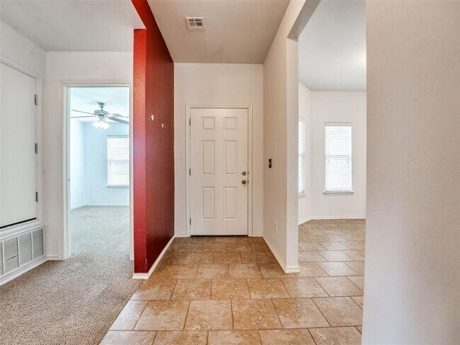 Building Photo - Home in gated community