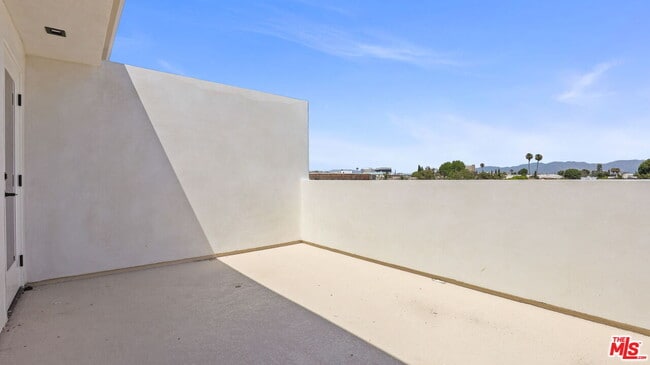 Building Photo - 10844 Peach Grove St