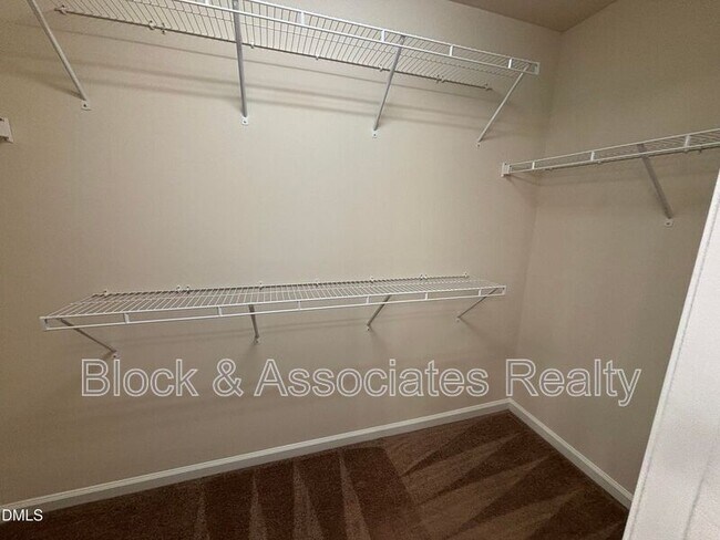 Building Photo - 1009 Magnolia Blossom Ln