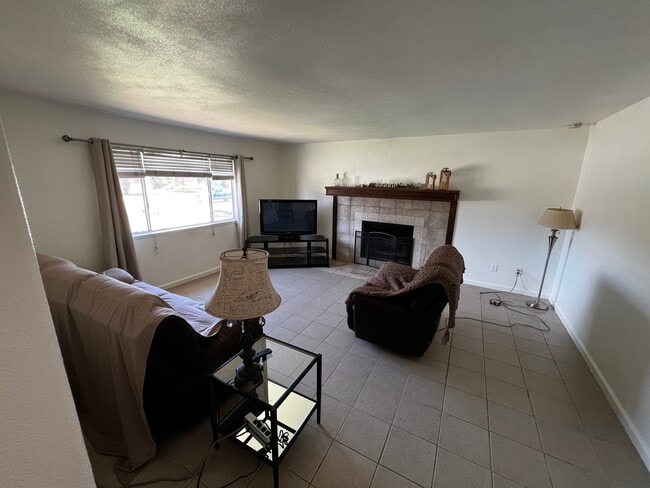 Building Photo - 27142 San Carlos Ave