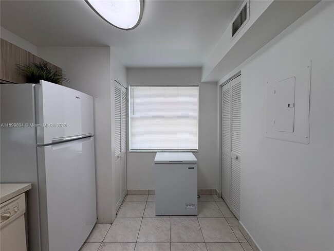 Building Photo - 1226 SW 113th Terrace