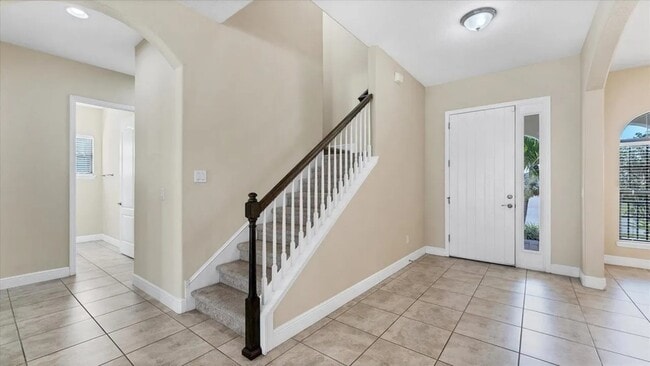 Building Photo - 5727 Title Row Dr