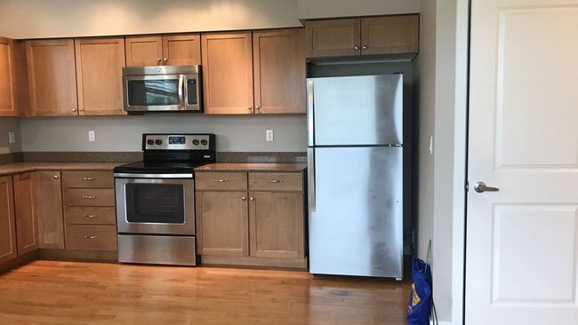 Building Photo - Amazing 1 bedroom 1 bath Apartment Home in Lynden