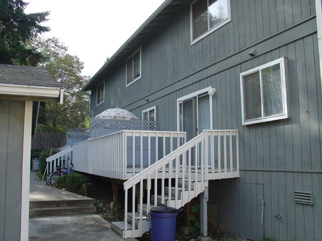 Building Photo - 1800 11th Ave