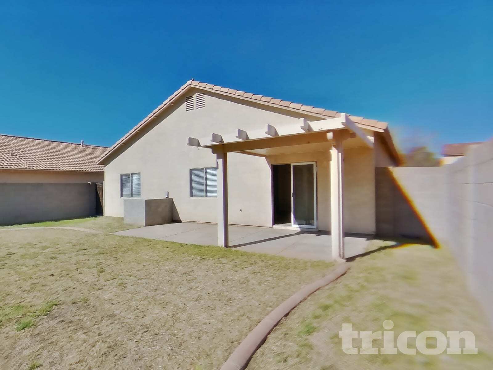 Building Photo - 2097 E Paso Fino Dr