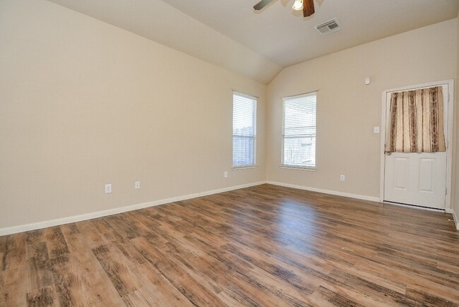 Building Photo - 4310 S Vineyard Mdw Ln