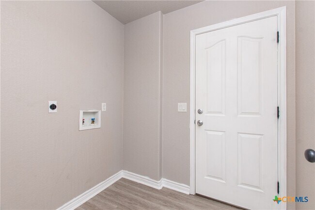 Building Photo - 4602 Lauren MacKenzie Dr