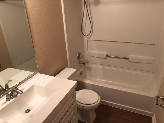 Building Photo - 16115 Speyburn Ct