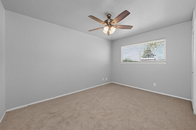 Building Photo - 4105 E Perrin Ave