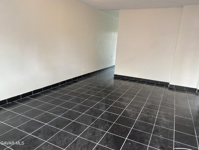 Building Photo - 1108 Monterey St