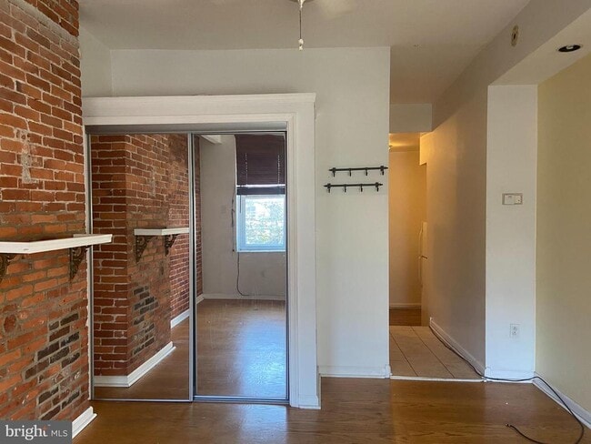 Building Photo - 3711 Lancaster Ave