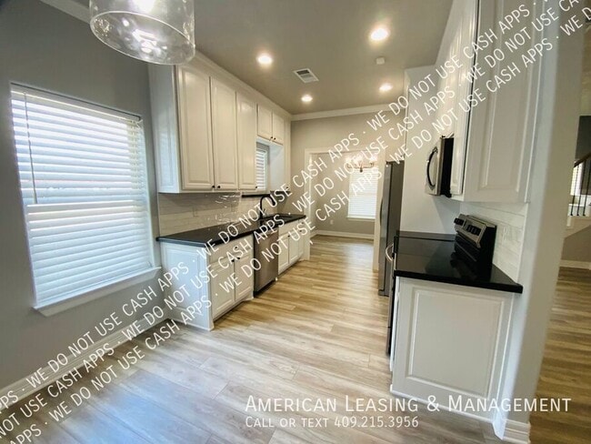 Building Photo - 175 Allen St