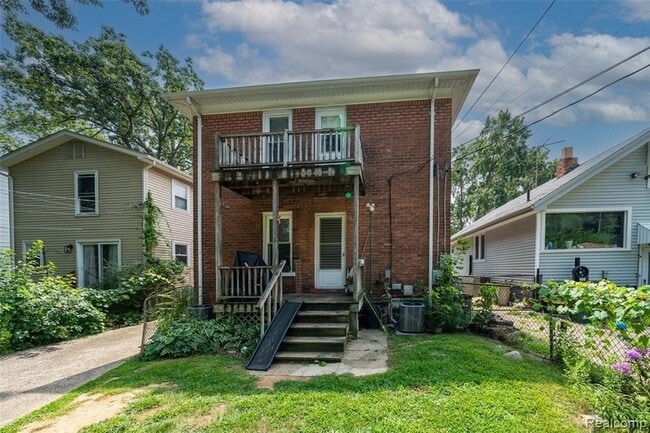 Building Photo - 242 W Webster St