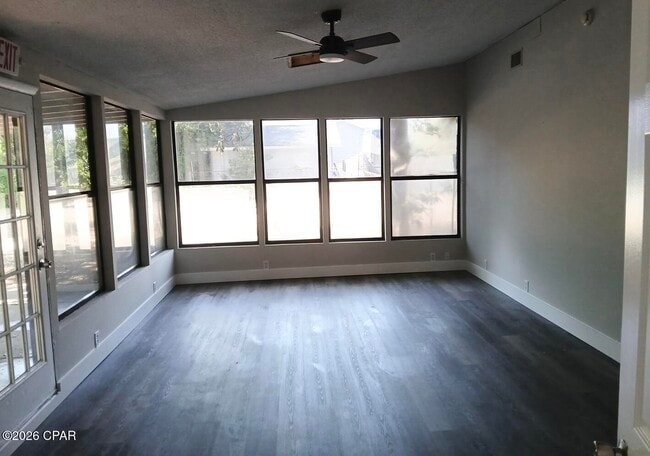 Building Photo - 1825 Watkins Ave