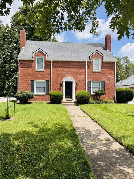 Primary Photo - 1717 Carolyn Drive