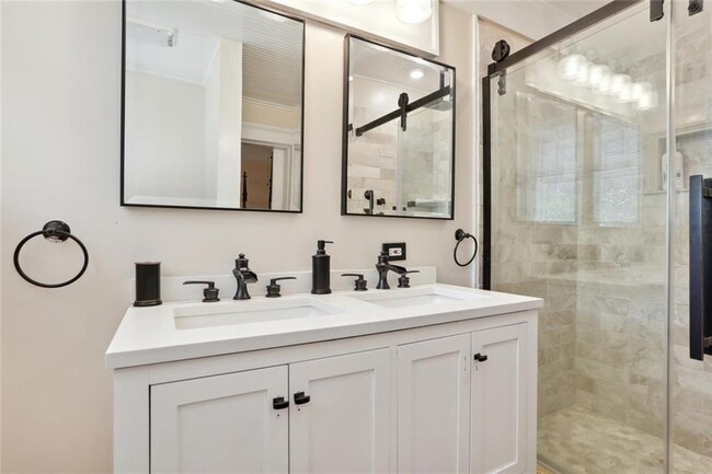 Building Photo - 203 Winter Ave