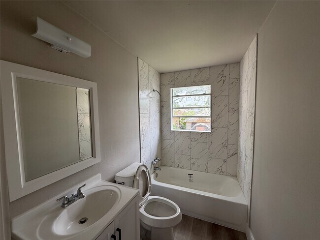 Building Photo - 7002 Corsicana St