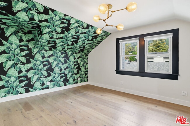 Building Photo - 5226 Rockland Ave