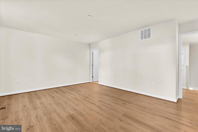 Building Photo - 1110 Thomas Trl