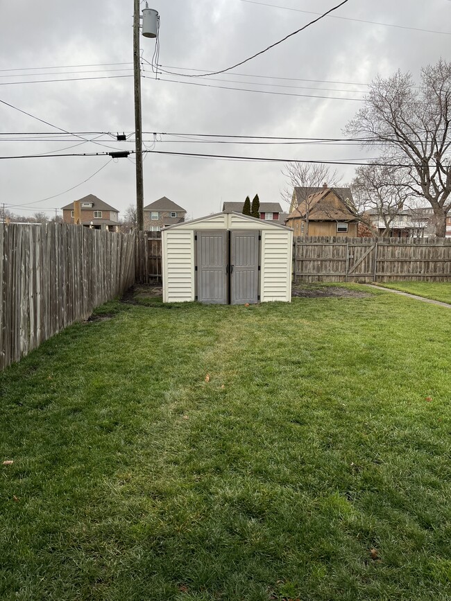 Building Photo - 152 Perry Pl