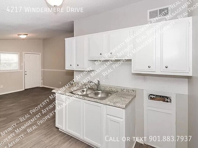 Building Photo - 4217 Windermere Rd