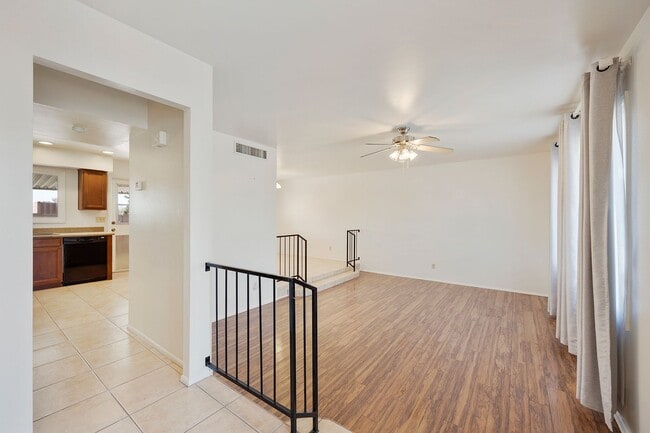 Building Photo - Great Location close to Old Town Scottsdale!