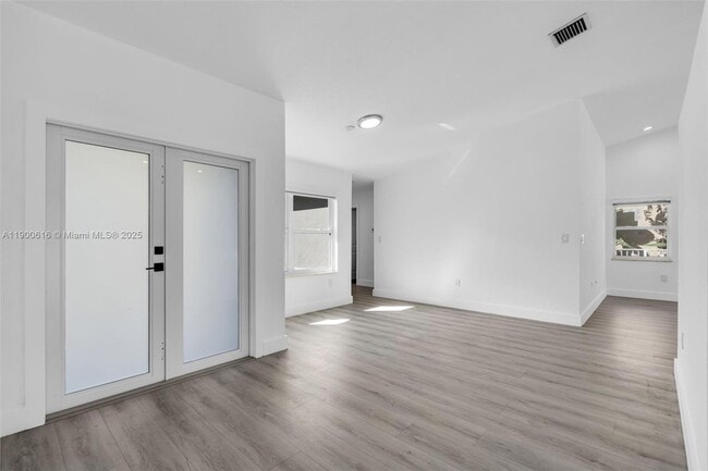 Building Photo - 425 SW 198th Terrace