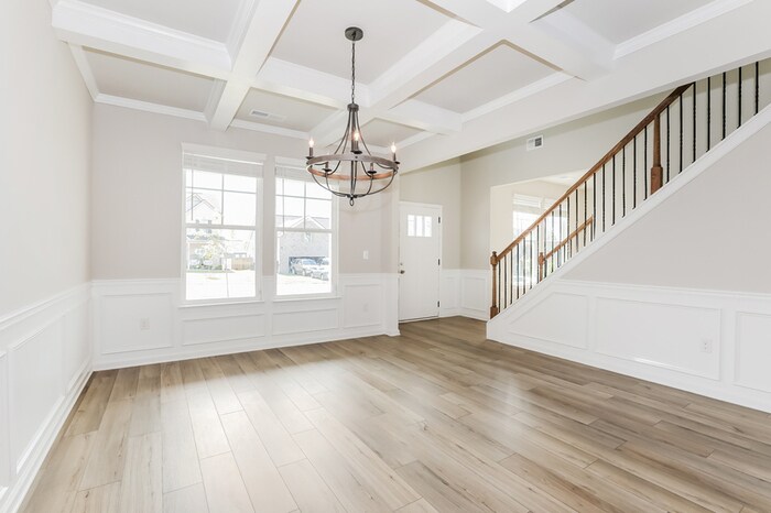 Building Photo - 1547 Stinson Ln