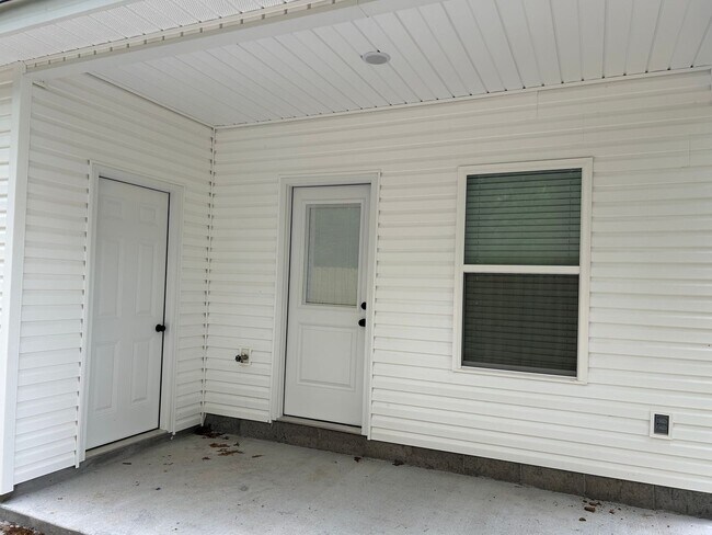 Building Photo - New Construction!