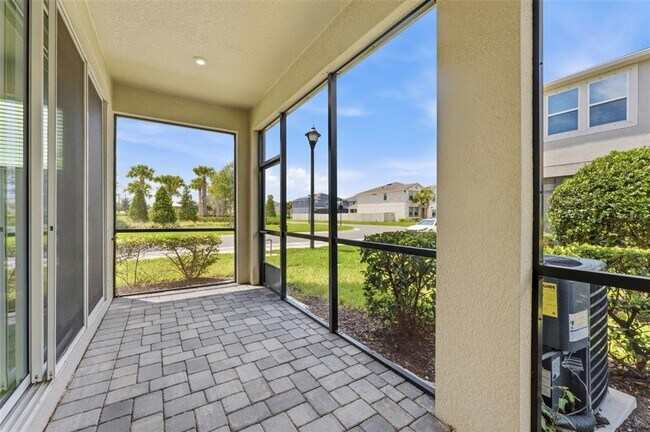 Building Photo - 2587 Everglade Way