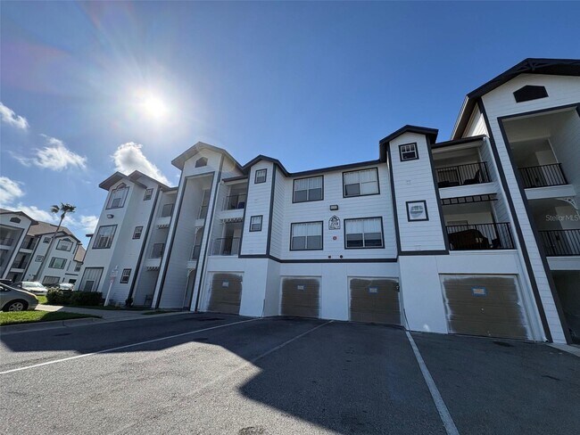 Building Photo - 2218 Grand Cayman Ct