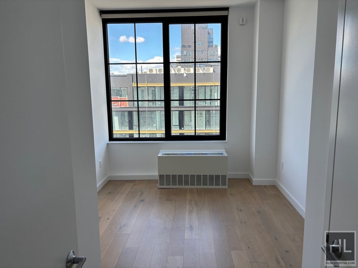 Building Photo - NORTHERN BOULEVARD