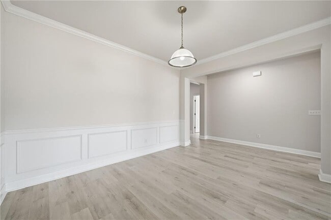 Building Photo - 7040 Ansley Pk Wy