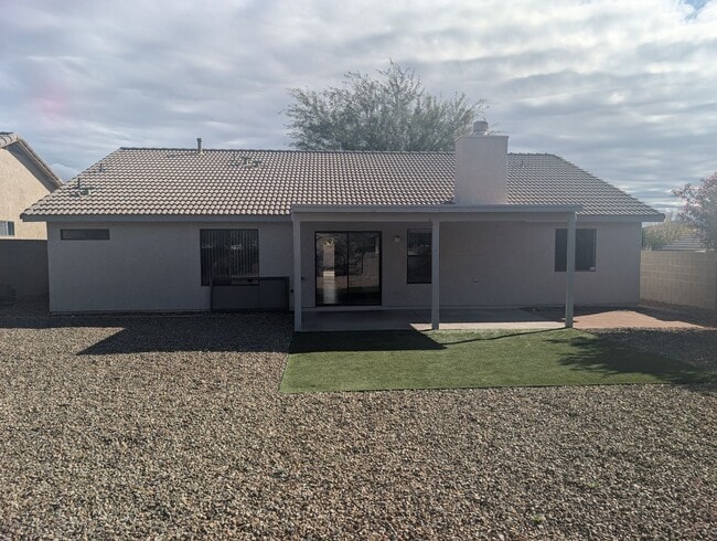 Building Photo - Rita Ranch ready for move in