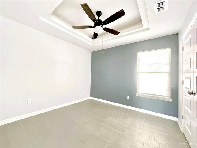 Building Photo - 3610 Bella Costa Dr