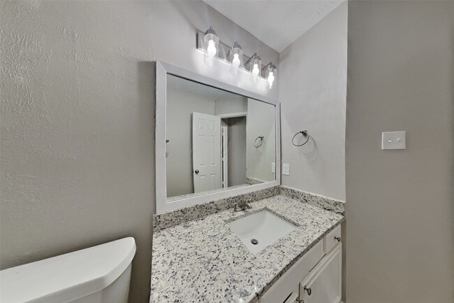 Building Photo - 16935 Valley Palms Dr