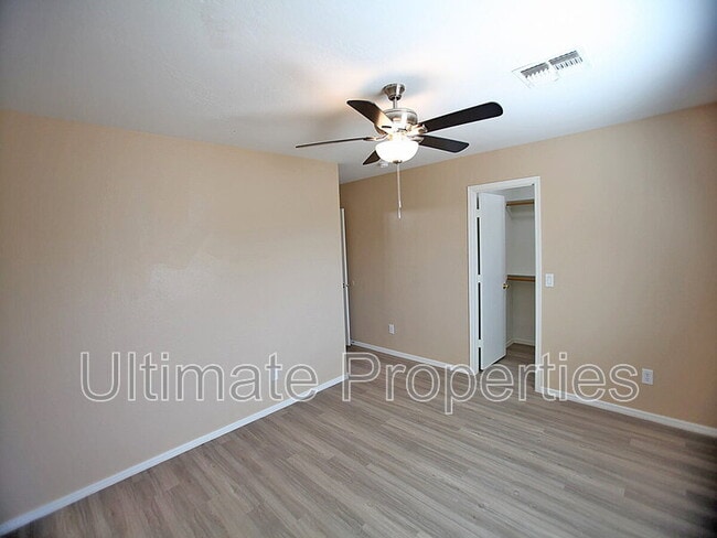 Building Photo - 24991 W Dove Ridge