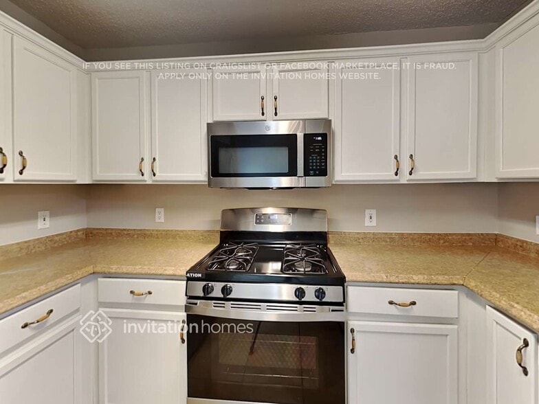 Building Photo - 239 Kings Cove