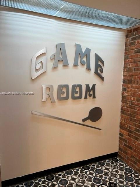 Building Photo - 2751 S Ocean Dr