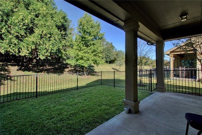 Building Photo - 1310 W Parmer Ln