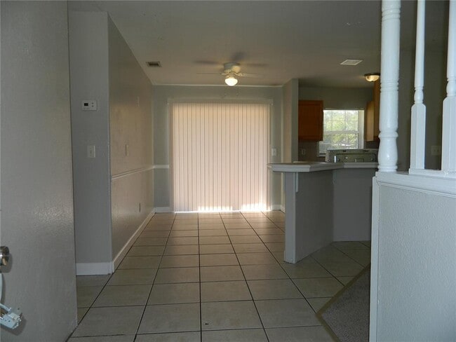 Building Photo - 2412 Greenwood St