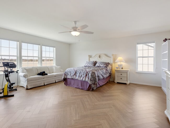 Building Photo - 1812 Empress Dr