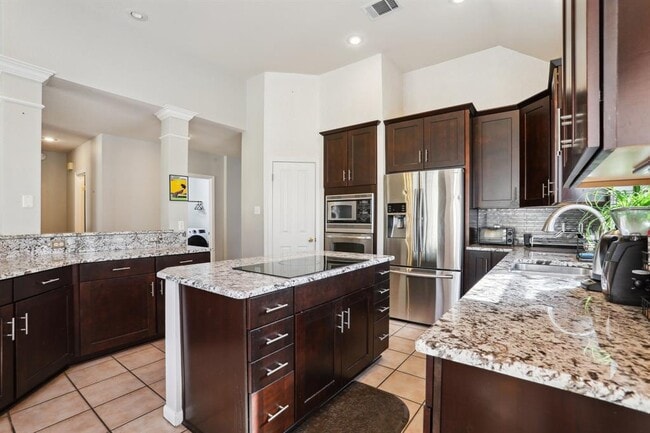 Building Photo - 13541 Anarosa Loop
