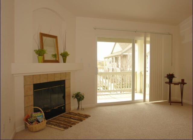 Building Photo - 5225 White Willow Dr