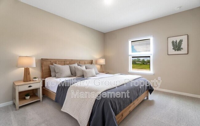 Building Photo - 246 Cherry Elm Dr