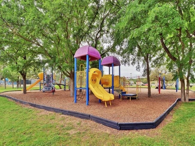 Building Photo - 11213 El Salido Pkwy