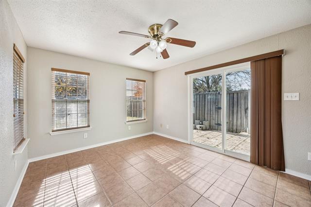 Building Photo - 2710 Clover Valley Dr