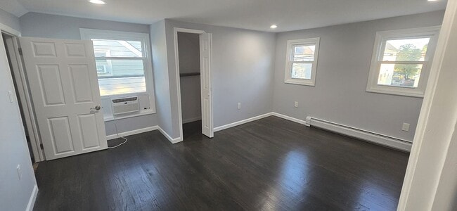 Building Photo - 103 Orono St