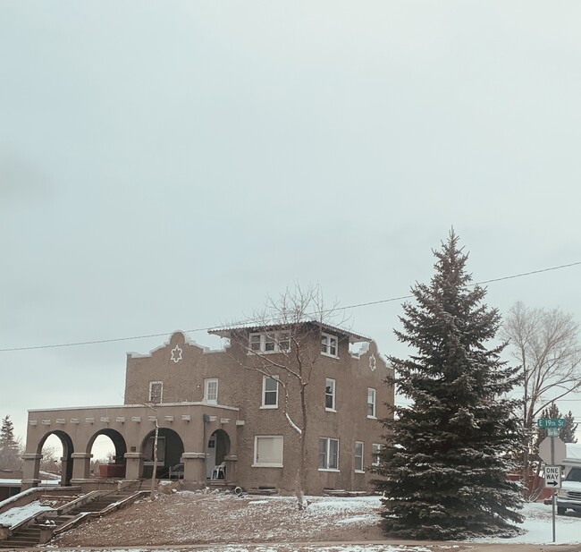 Building Photo - 1318 E 19th St