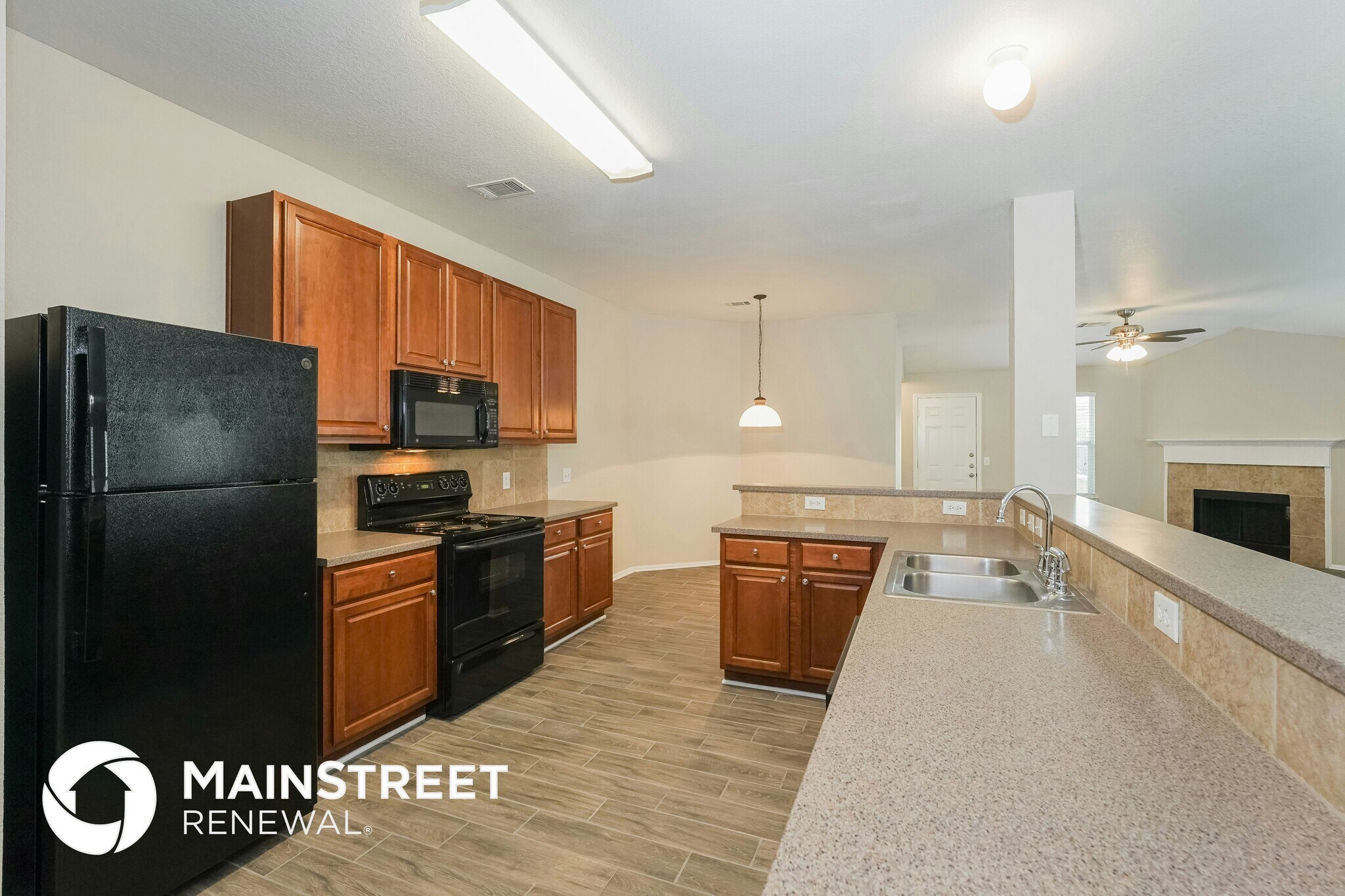 Building Photo - 15755 Cotton Tail Ln